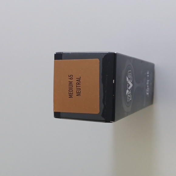 KVD BEAUTY LOCK-IT FOUNDATION "MEDIUM 65 NEUTRAL" - Picture 2 of 4